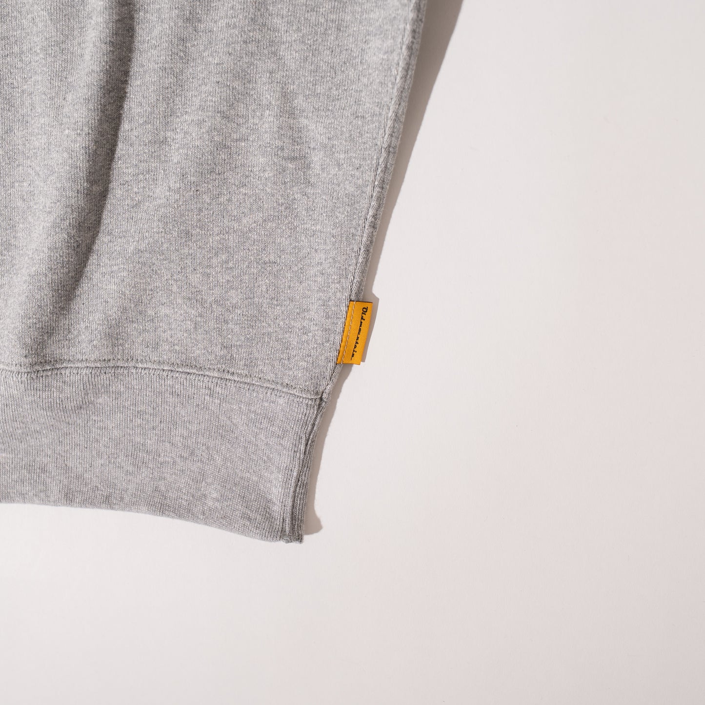 PULLOVER SWEAT